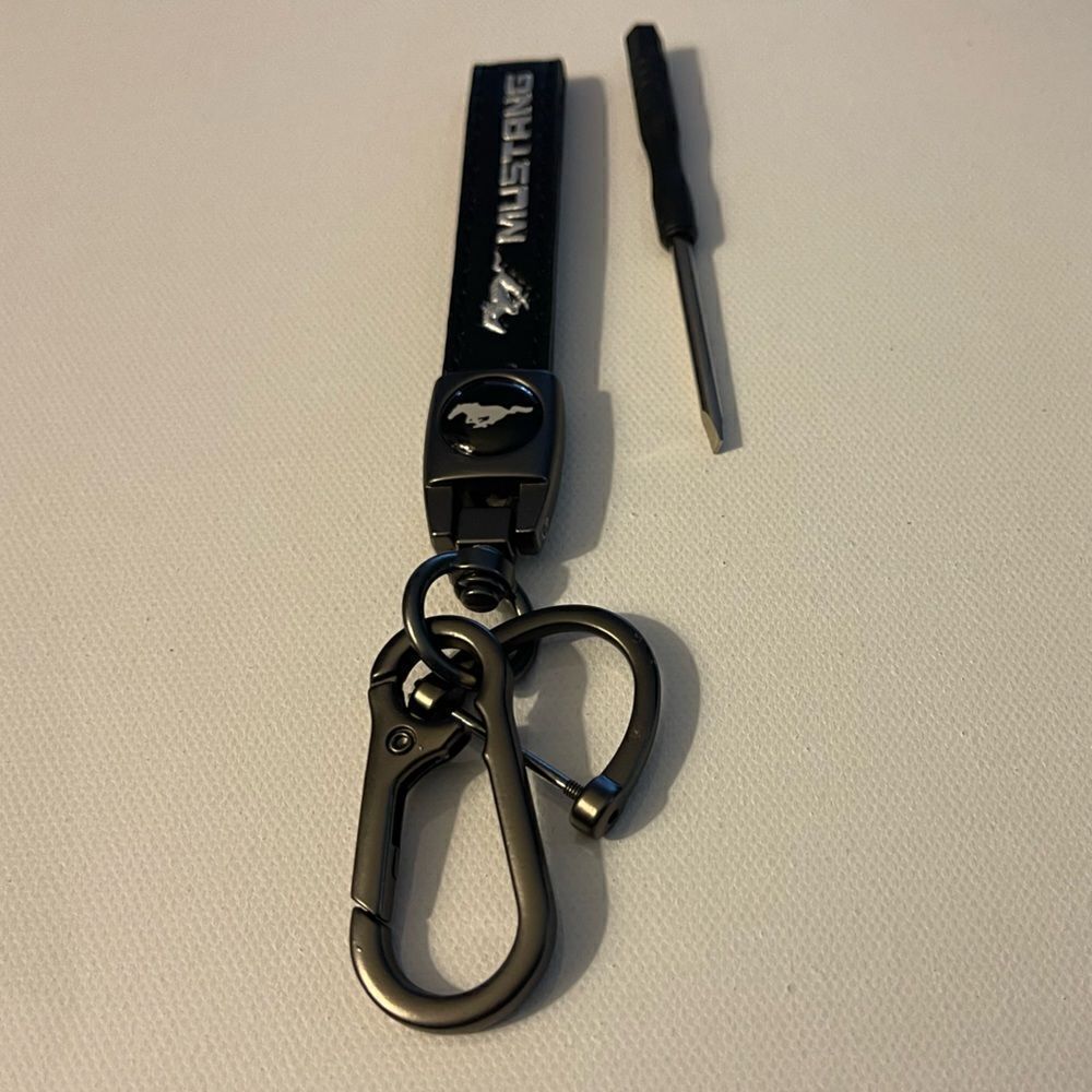 Ford Mustang Key Fob Keychain in Black Leather NWT - Picture 3 of 4